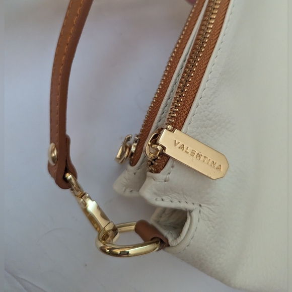 Valentina Cream Pebelled Leather Shoulder Bag with Tan Trim. - Picture 6 of 10